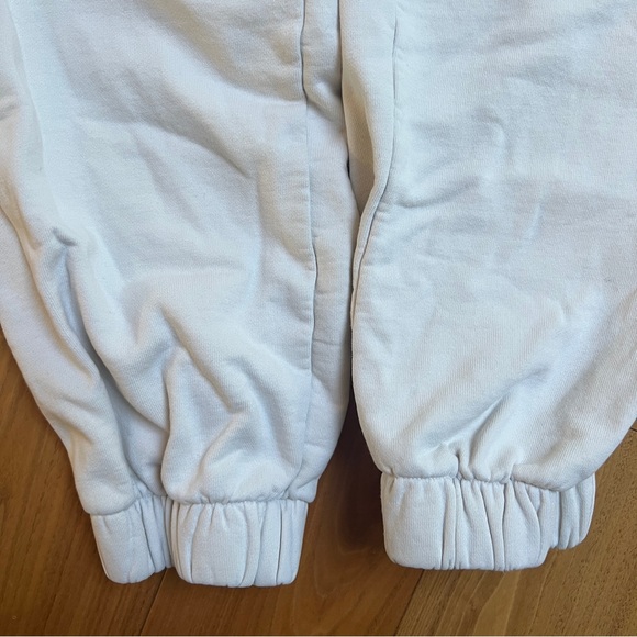 Brandy Melville Rosa Sweatpants- Cream - Picture 2 of 7